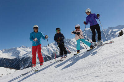 Skifahrer-Gruppe