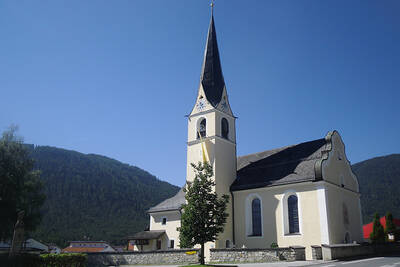 Kath. Pfarrkirche hl. Josef in Obsteig