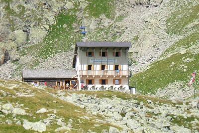 Tribulaunhütte auf den letzten Metern des Hüttenanstiegs